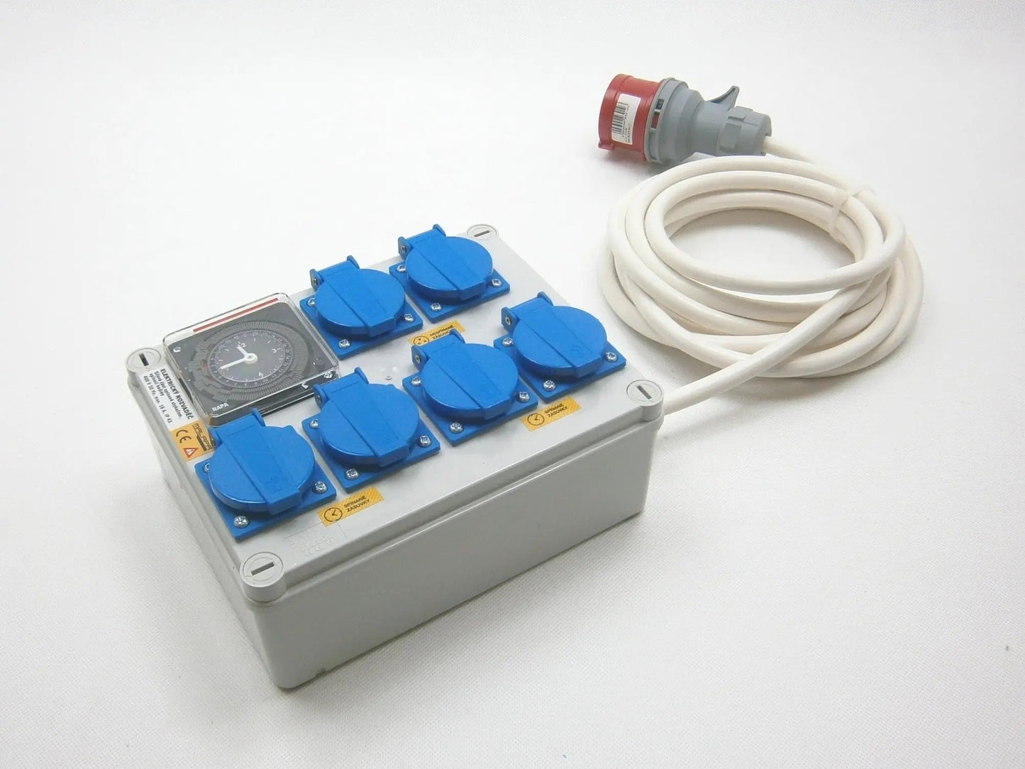 Malapa distribution board 4+2 (400V) controlled by clock KL02 Malapa